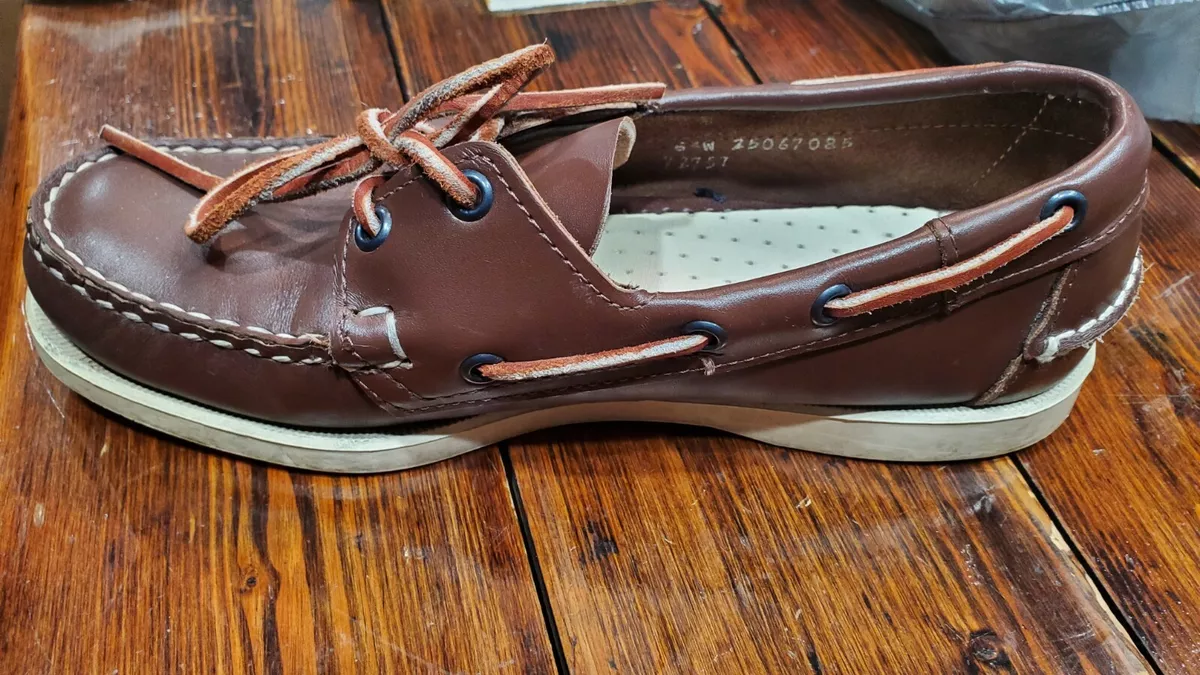 How to Wear Boat Shoes: Men's Fashion Guide