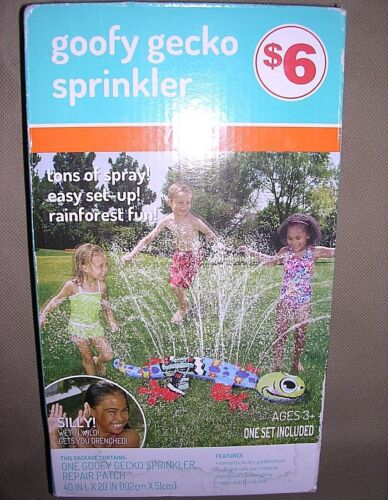 Goofy Gecko Sprinkler 40" x 20" Water Spray Wet Yard Lawn Kids Play Fun Ages 3+ - Picture 1 of 4