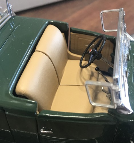 Danbury Mint ~ 1932 CADILLAC V-16 SPORTS PHAETON w/Roof~ 1:24 //New in Box//(B) - Picture 9 of 12