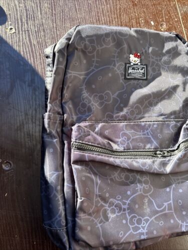 Mochila Herschel Supply Co. Hello Kitty Mini Nova Bolso Negro Limitado - Imagen 4 de 12