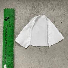 SU-375-C-WHT: 1/18 scale white fabric Wired cape for 3.75" action figures