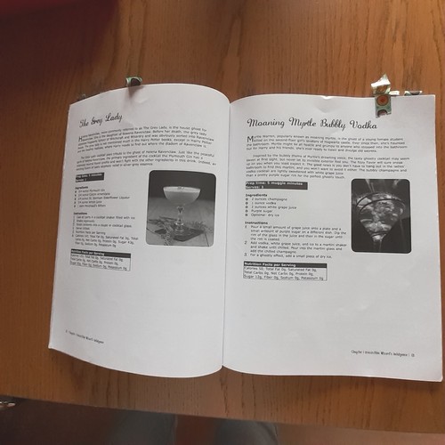 The Harry Potter Cocktail Cookbook by Daisy Mellema (2020), Taschenbuch englisch - Bild 2 von 4