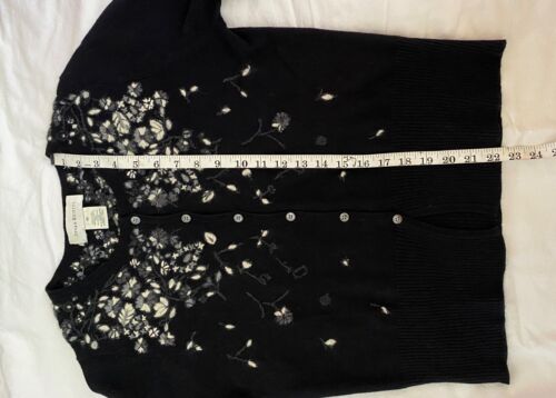 Vintage Susan Bristol Hand Embroidered Cardigan Sweater Sz Med Black w/ Greys - Picture 8 of 10