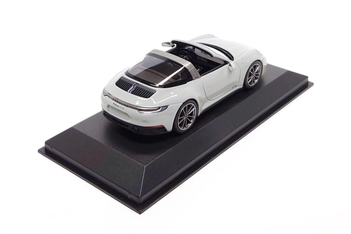 Minichamps 1:43 Porsche 911 Targa 4 GTS (992) in Chalk | eBay Minichamps 1:43 Porsche 911 Targa 4 GTS (992) in Chalk | eBay