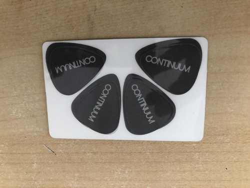 4 púas de guitarra John Mayer Continum por tarjeta - Imagen 2 de 3