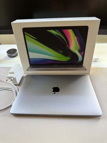 MacBook Pro 13″ (M1, 16 GB, 256 GB, Touch Bar, Retina) Space Grau - TOP Zustand - Photo 2/14