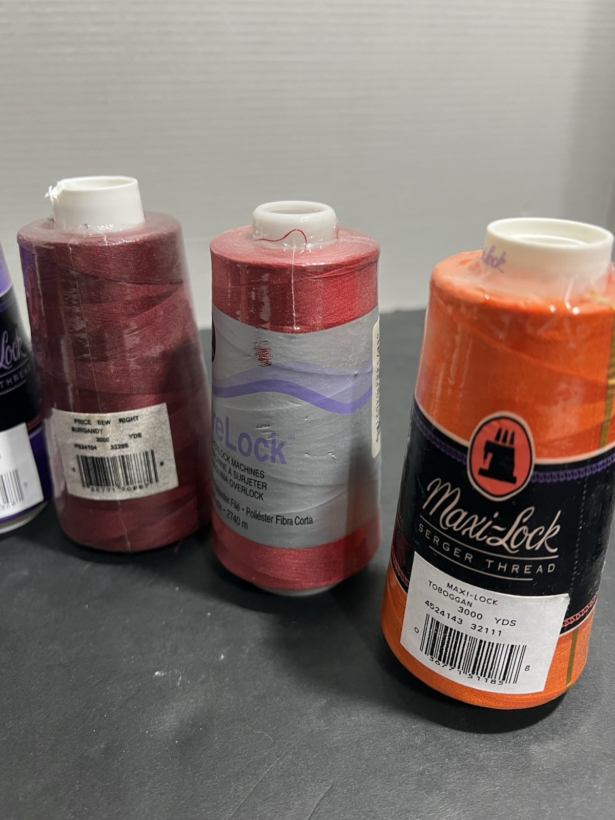 6 Maxi Lock Thread Spools Overlock Serger THREAD Lot Misc