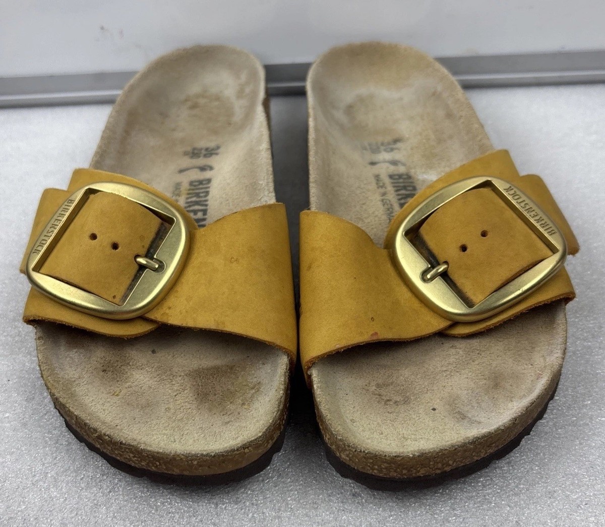 Birkenstock Womens SZ 36- US- 5 Narrow Madrid Big Buckle Apricot