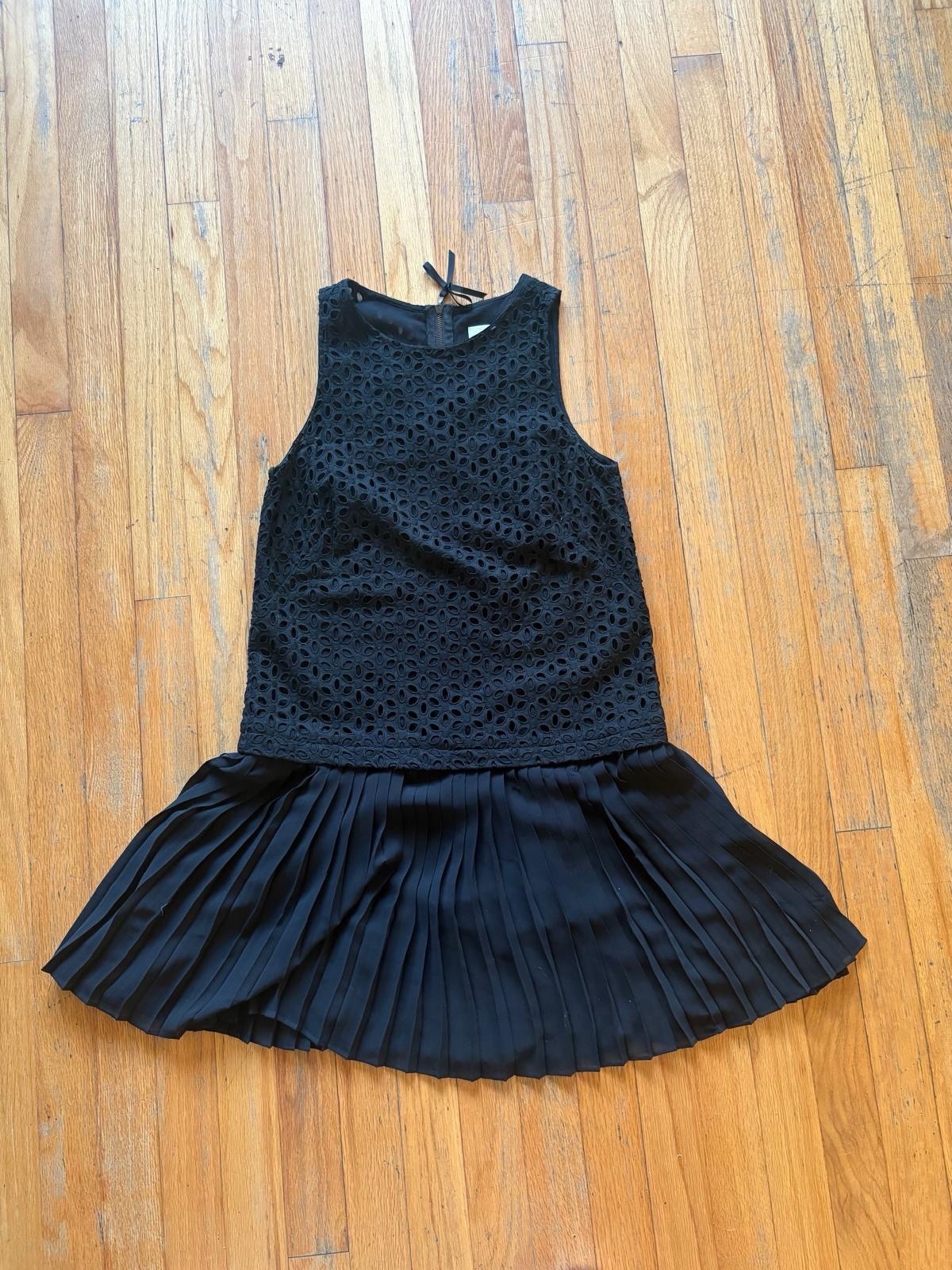 Loft Black Eyelet Pleated Dress Sleeveless Women’s Elegant Cocktail  Size 0