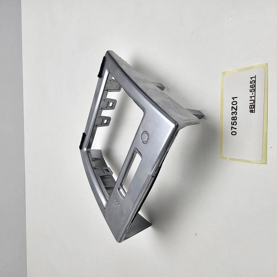 2012 Land Rover Range Rover Sport Vent Trim 07583Z01 - Imagem 4 de 4