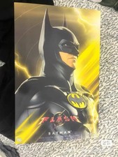 Hot Toys  The Flash Batman (Modern Suit) 1/6 Action Figure MMS712