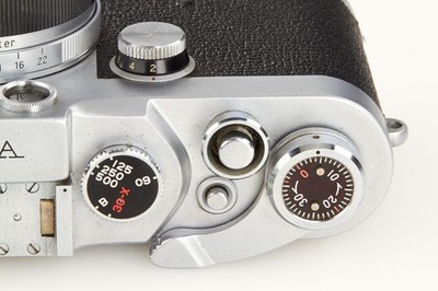 Yashica YE Rangefinder 35mm Film Camera w/ Yashikor 5cm f/2.8 Lens