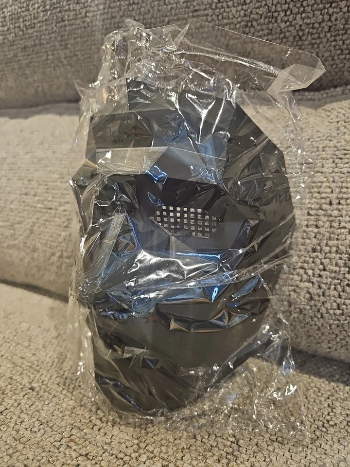 SQUID 游戏面具 前人 主唱 黑色 硬塑料服装 面具 Netflix — 第 2/4 张图片