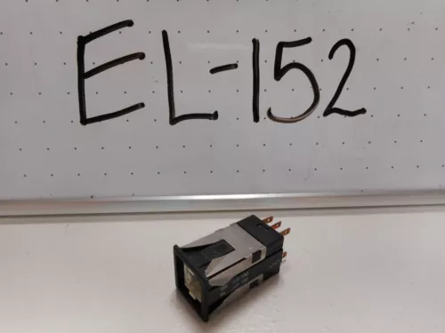NOS LOT OF 4 320K22810 EATON CORP PUSH SWITCH
