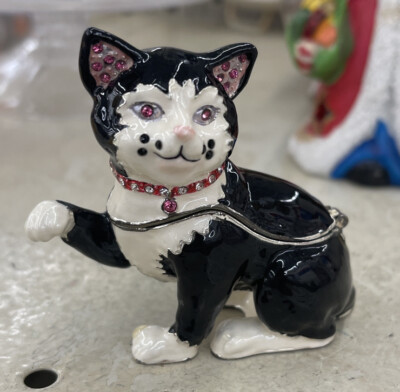 Vintage Arosa Tuxedo Cat Enameled w/ Austrian Jewels and Silver trim jewel box