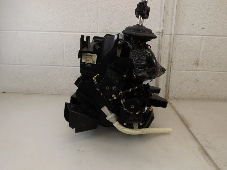 2004-2009 Cadillac SRX A/C Evaporator Core and Case Assembly Used OEM 19130190 - Изображение 3 из 4