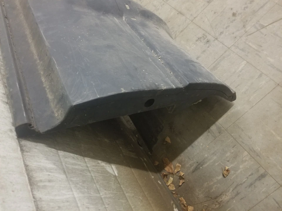 Camión Toyota caja lado 76 pulgadas OEM nuevo finales de 80 lado del conductor Foto 3 de 4