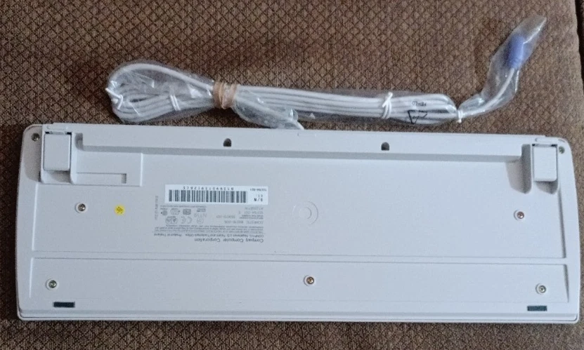 Vintage Compaq KB-9965 Computer Keyboard Open Box! - Image 2 of 2