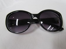OSCAR DE LA RENTA Sunglasses Mod 1262 001 Gradient Lens Black Frame