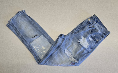 American Eagle Jeans Vtg Hi-Rise SZ 2 Regular Button Fly Embroidered Festival