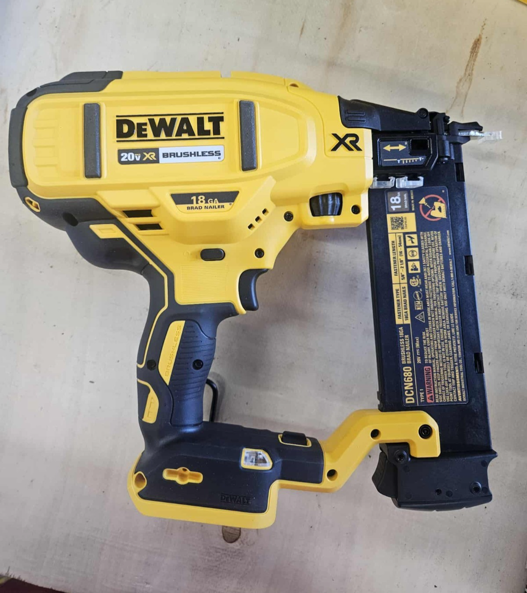 Home Depot Dewalt Dcn680 Review Dewalt Cordless Pin Nailer DEWALT