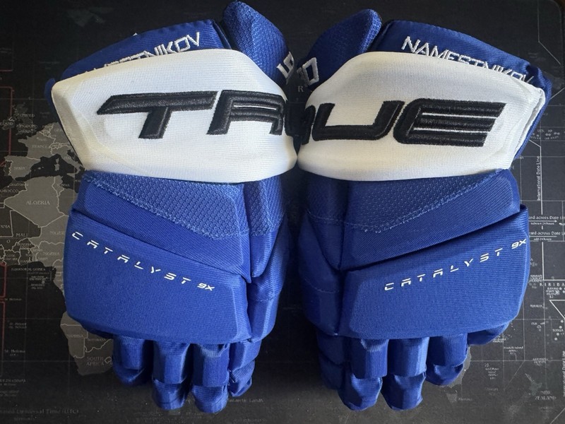 True Catalyst 9x 13.5” Prostock Namestnikov Tampa Bay Lightning Gloves Blue New