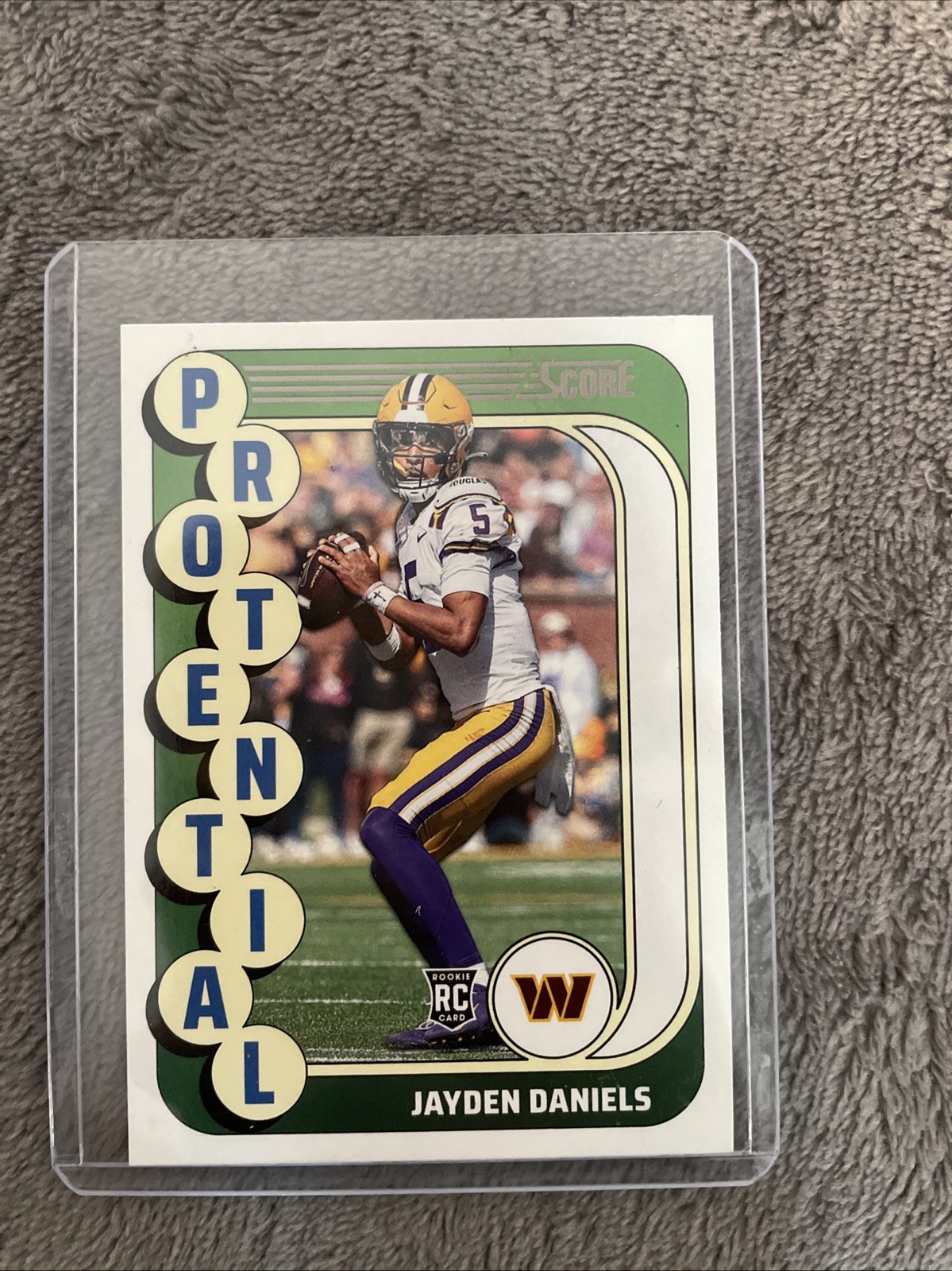 2024 Score - Protential Jayden Daniels #3 (RC)