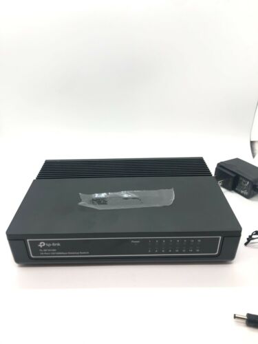 TP-LINK TL-SF1016D 16-Port Fast Ethernet Unmanaged Switch - Picture 2 of 6