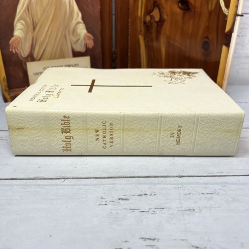 Vintage 1961 MEMORIAL EDITION HOLY BIBLE In A Cedar Box, New Catholic Ed. Union - Picture 18 of 24