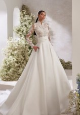Long Sleeves Appliqu Elegant Wedding Dresses A-Line High Neck Train Ball Gown