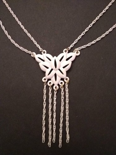 Collana Trifari Corona Vintage Smalto Bianco su Metallo LEGGI - Foto 2 di 12