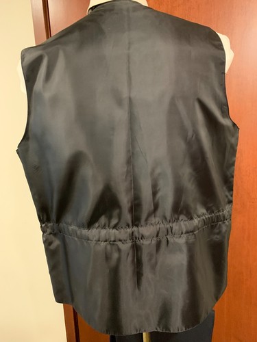MOSSY OAK FORMAL VEST SIZE 2XLL & COORDINATING WINDSOR TIE - Picture 3 of 3