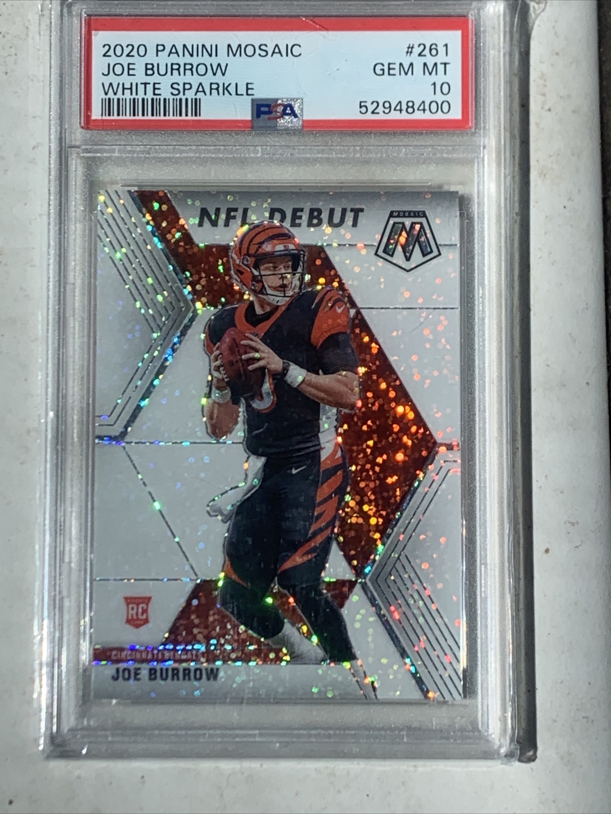 2020 Panini Mosaic White Sparkle Joe Burrow ROOKIE #261 PSA 10 GEM MINT