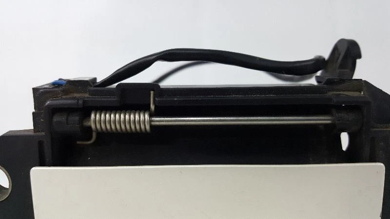 Manija puerta exterior pasajero trasero audi a6 quattro 96-99 Foto 3 de 4