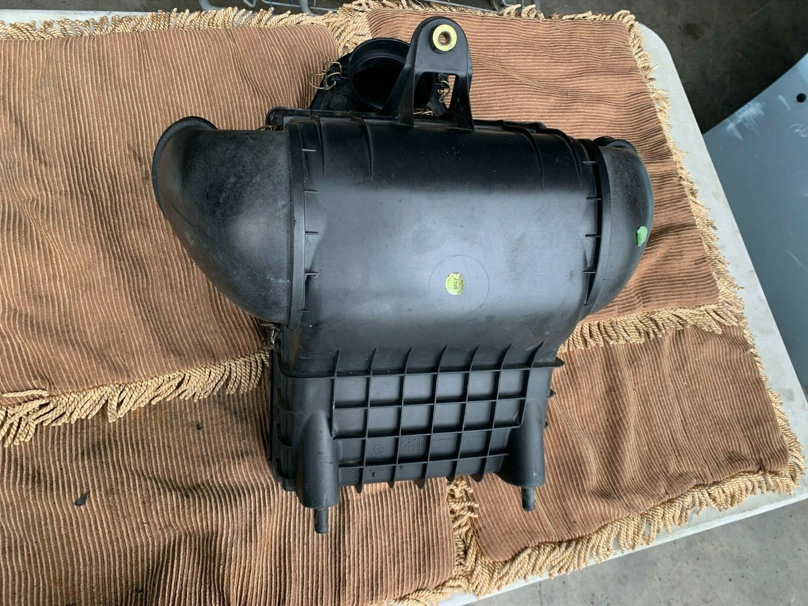MASERATI QUATTROPORTE M139 OEM 04-08 AIR INTAKE CLEANER FILTER BOX