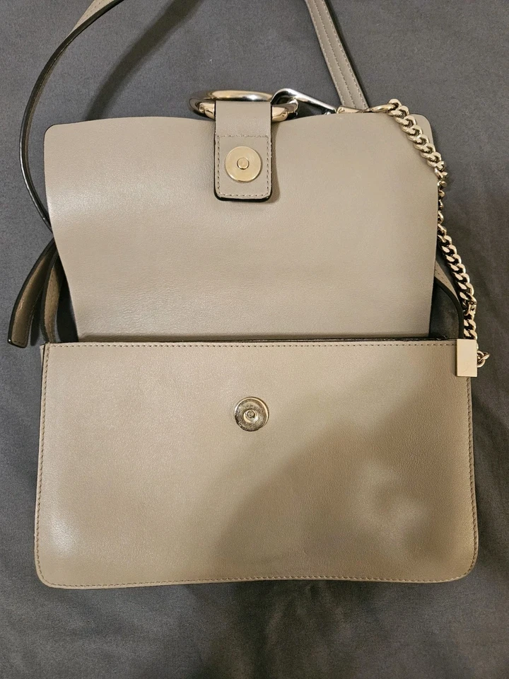 CHLOE  Faye Suede Calfskin Small Faye Shoulder Bag Natural - Image 4 of 4