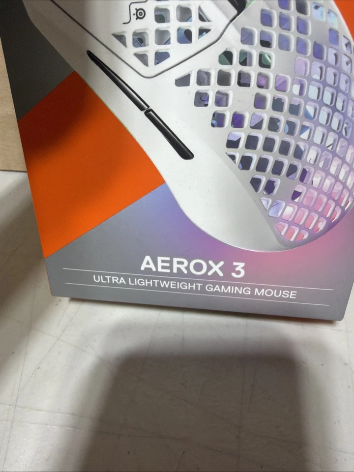Steelseries Aerox 3 Ultra Lightweight 59g USB-C RGB Gaming Mouse White New - Image 3 of 4