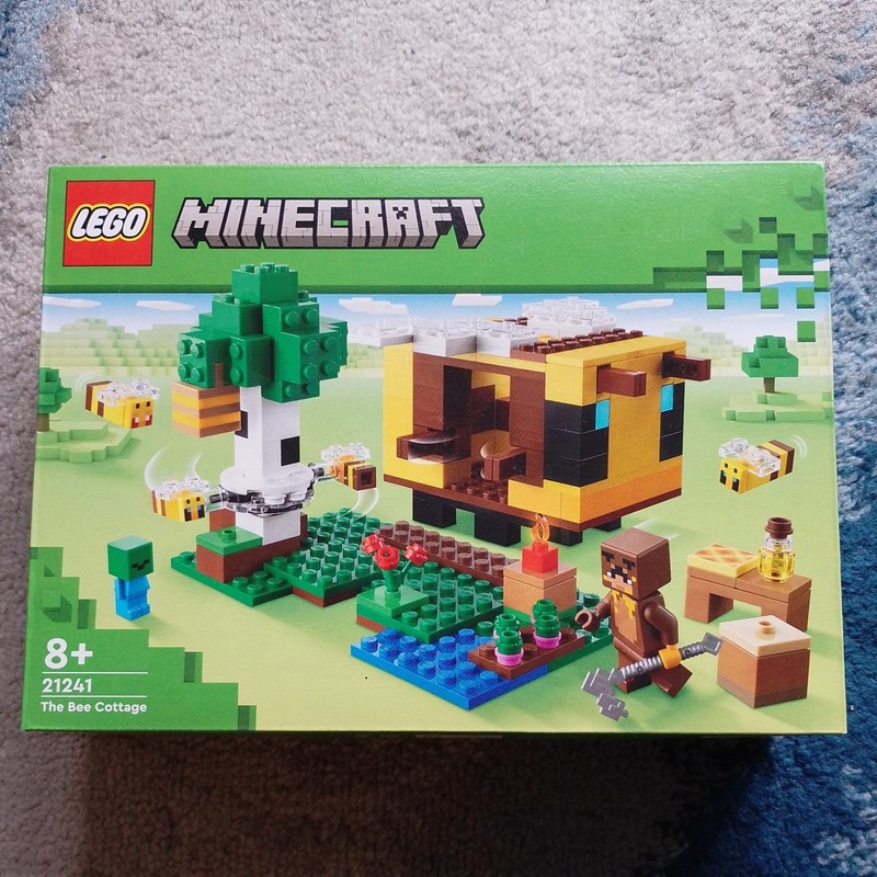 Lego Minecraft 21241 The Bee Cottage