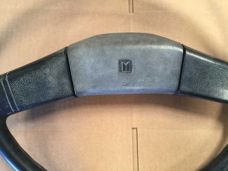 1990 ISUZU NPR OEM FACTORY GENUINE Used Interior Black Steering Wheel - Image 3 of 4