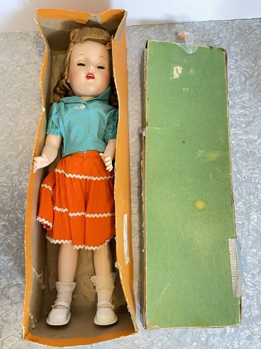 VTG 18” PLASTIC DOLL CALIFORNIA DOLL CORPORATION 2137 SQUAW DRESS BOX PLASTIC