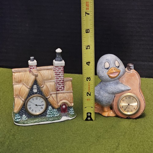 Vintage Cottage House & Duckling Pear - 4" Quartz Table CLOCKS Pre- Owned - Picture 14 of 24