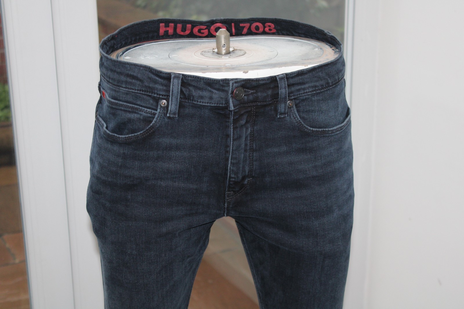 Mens Hugo Boss W32 L32 Jeans Tapered Black 708 Slim stretch 32R Taper HB thumbnail 4