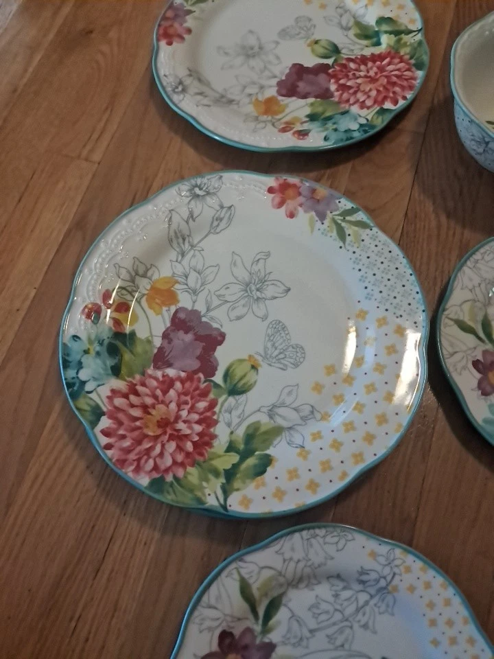 Platos y cuencos de ramo floreciente para mujer Pioneer - 4 10 3/4", 3 8 3/4" y 2 6 1/2" Foto 2 de 4