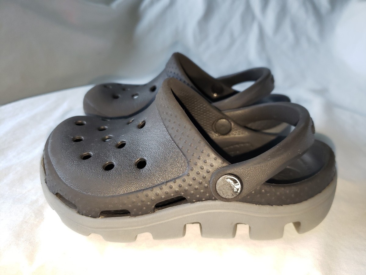 BOYS GIRLS CROCS DUET BLACK GRAY SLINGBACK SLIP ON CLOGS SANDALS