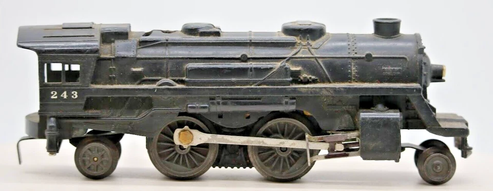 Post War LIONEL TRAINS LOCOMOTIVE No. 243 Tested Forward Only O Gauge 1:48 Scale - Image 2 of 4