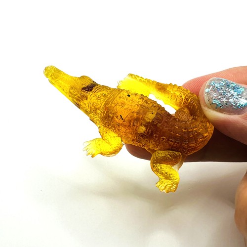 USA Handmade Figurine Souvenir Baltic Amber Crocodile Gift Home Decoration - Picture 3 of 5