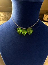 Green Leaf Silver Chaingold Tone Wire Wrapped Stone Green Leaf Silver Chaingold Tone Wire Wrapped Stone