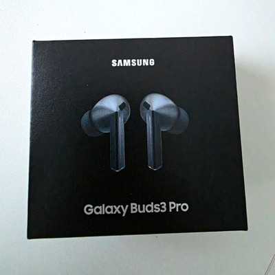 Samsung Galaxy Buds3 Pro In-Ear-Kopfhörer Bluetooth silber mit Ladecase