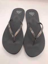 WOMEN'S REEF GREY/ GREY SNAKE BLISS NIGHTS BEACH FLIP FLOP SANDALS SIZE 8 NWT
