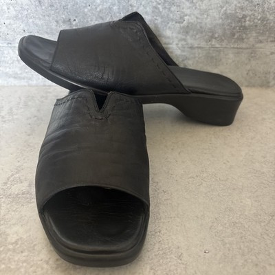 Munro American Black Leather Slide Sandals, Size 8 1/2, Munro-Tech